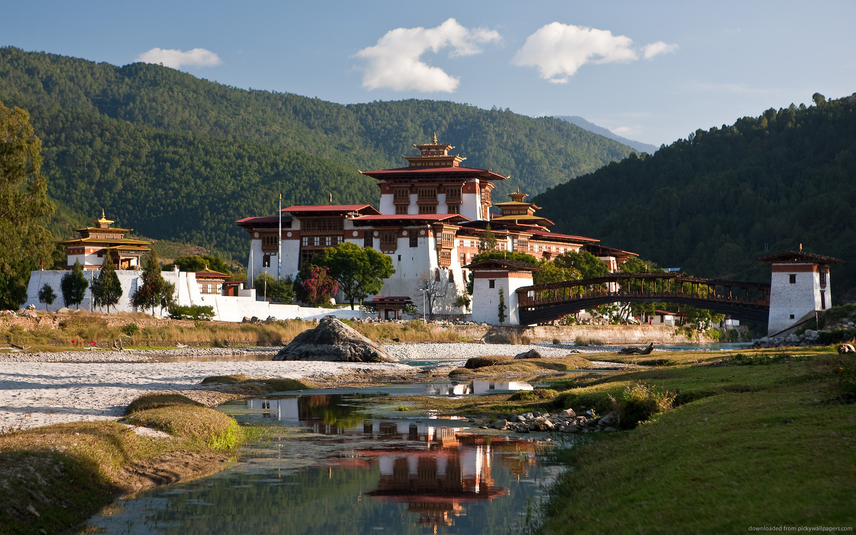Phuentsholing Thimphu Wangdue Paro 5 Nights Tour